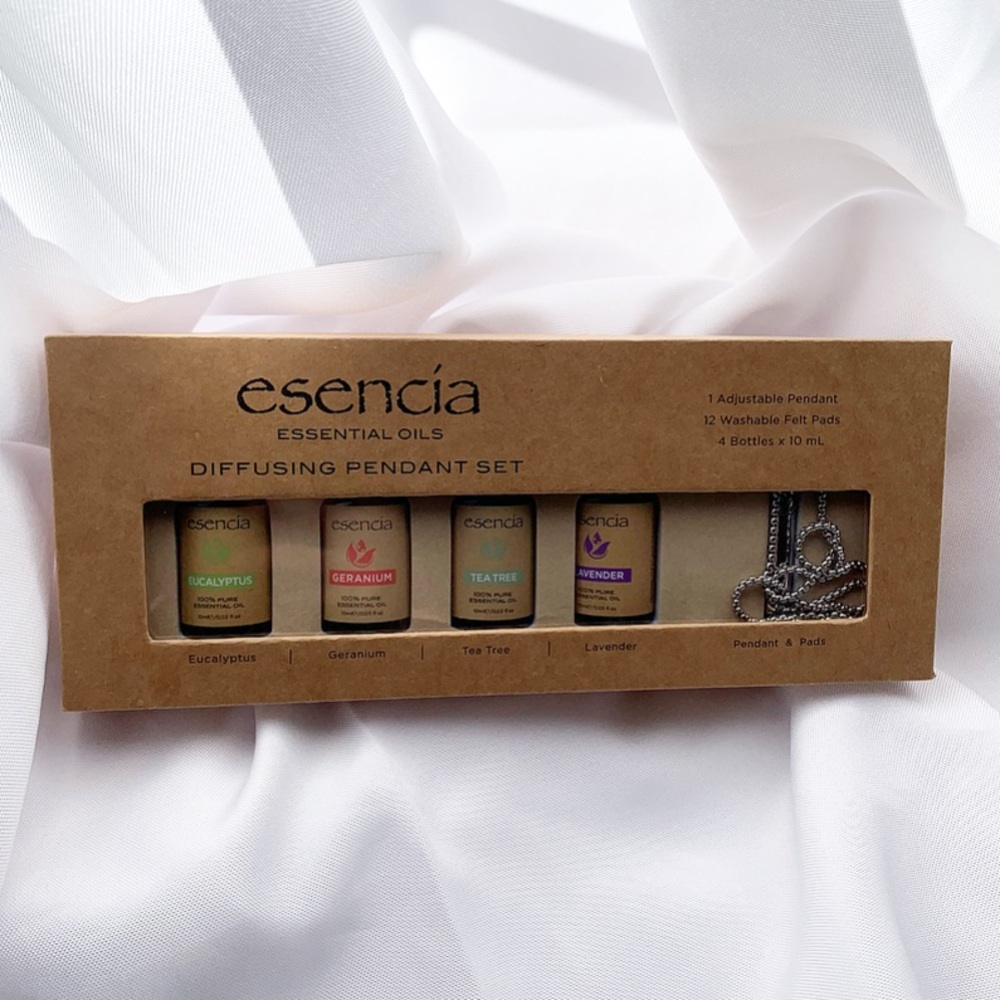 Essential Oil Aromatherapy Diffuser Pendant Set